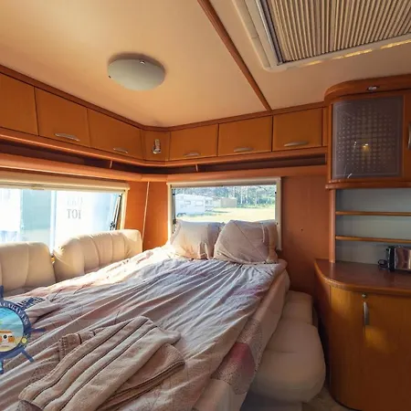 Black Sea Caravans キャンプ場 *
